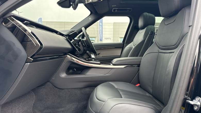 Land Rover Range Rover Sport 3.0 D300 Dynamic SE 5dr Auto Diesel Estate